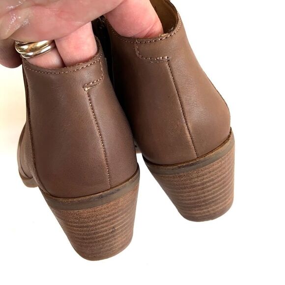 NWOT Lucky Brand leather ankle boots - Picture 6 of 8